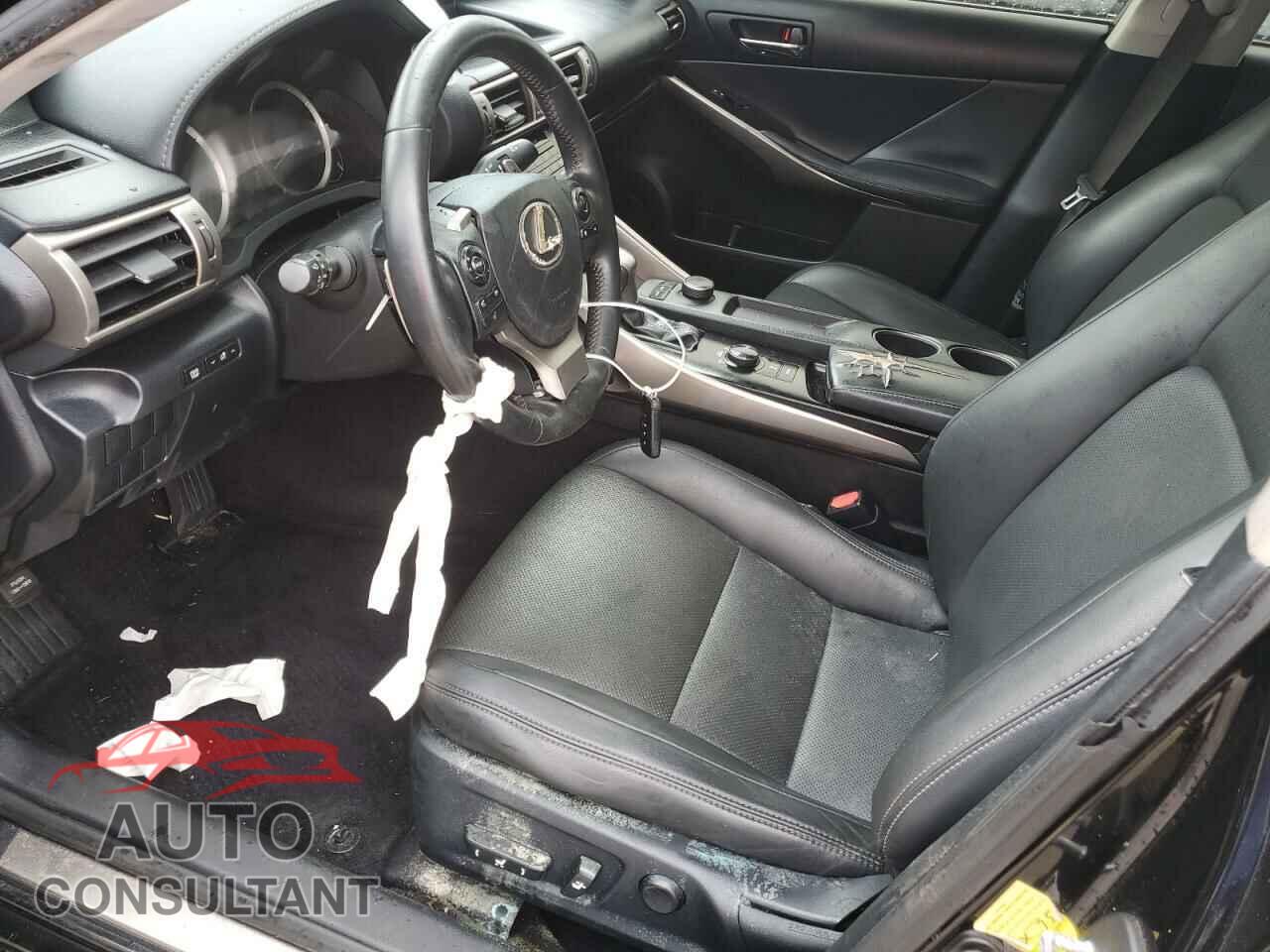 LEXUS IS 2014 - JTHBF1D29E5019146
