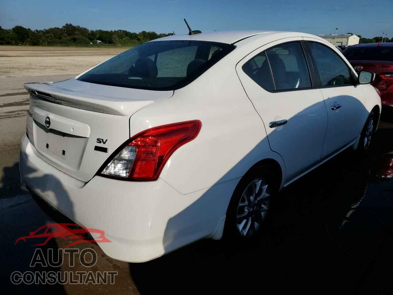 NISSAN VERSA 2019 - 3N1CN7AP3KL801856