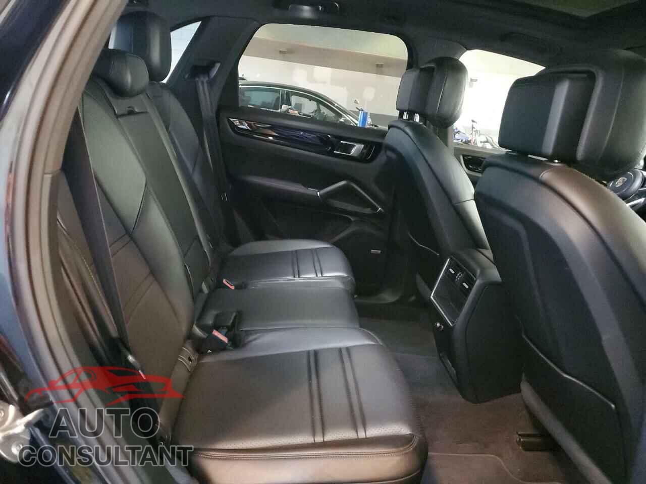 PORSCHE CAYENNE 2019 - WP1AA2AY3KDA10601
