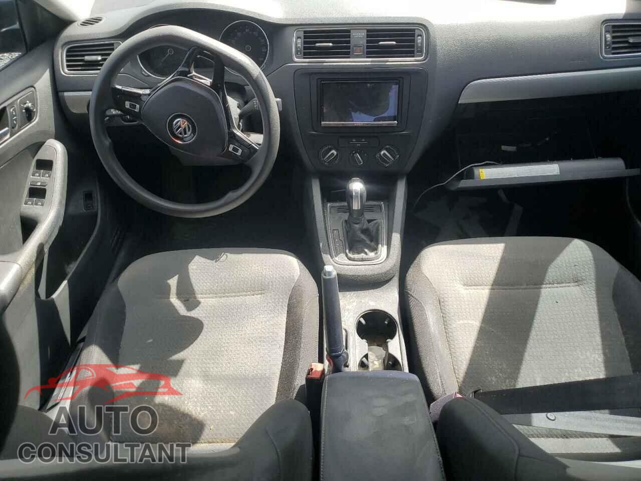 VOLKSWAGEN JETTA 2017 - 3VW2B7AJ4HM364320