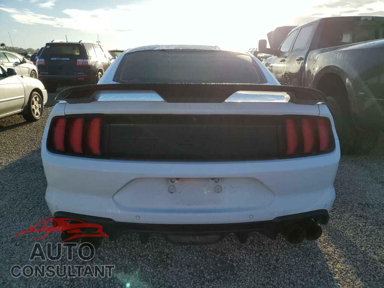FORD MUSTANG 2018 - 1FA6P8CF9J5127280