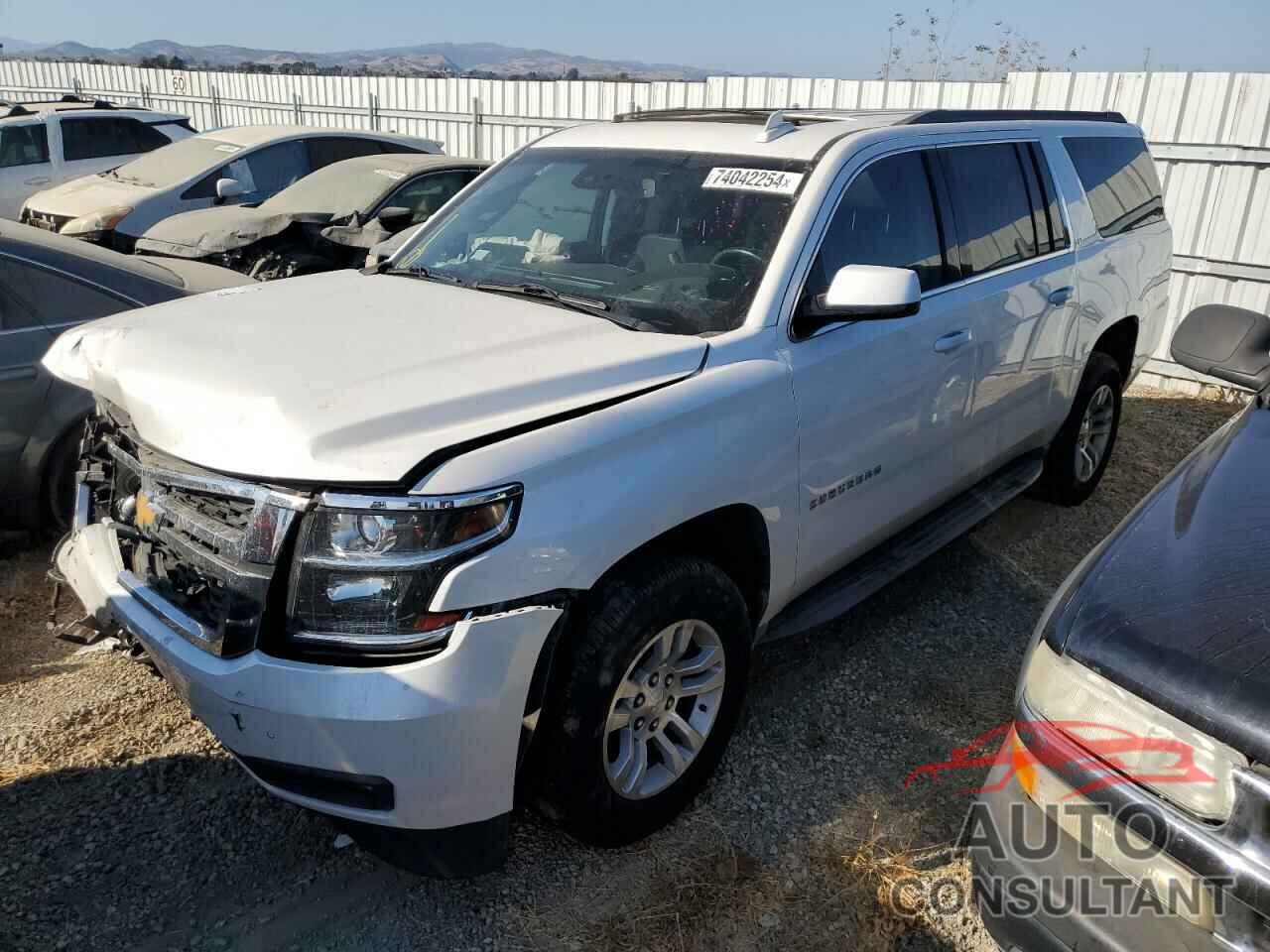 CHEVROLET SUBURBAN 2017 - 1GNSCHKC1HR353545