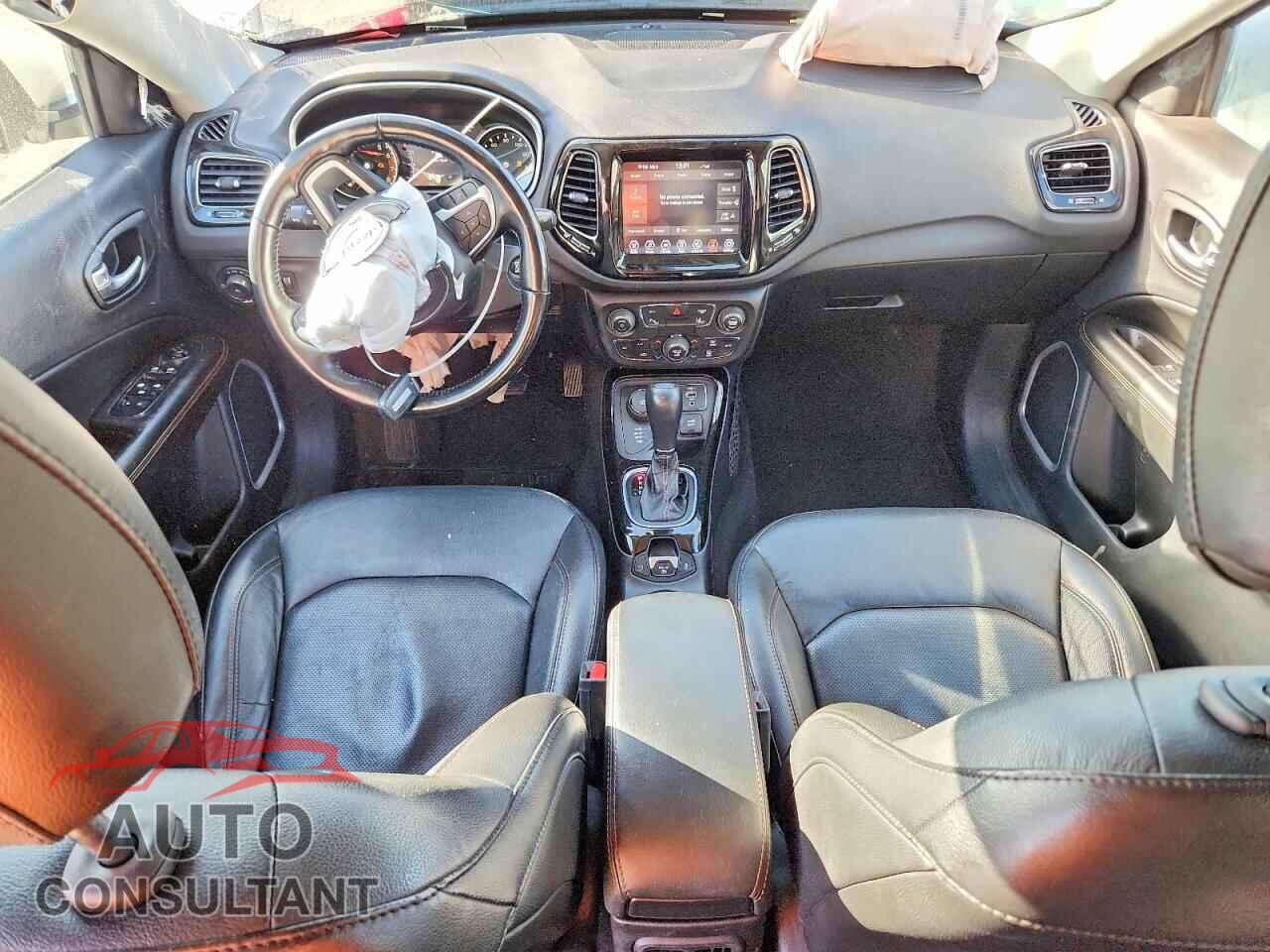 JEEP COMPASS 2021 - 3C4NJDCB2MT527473