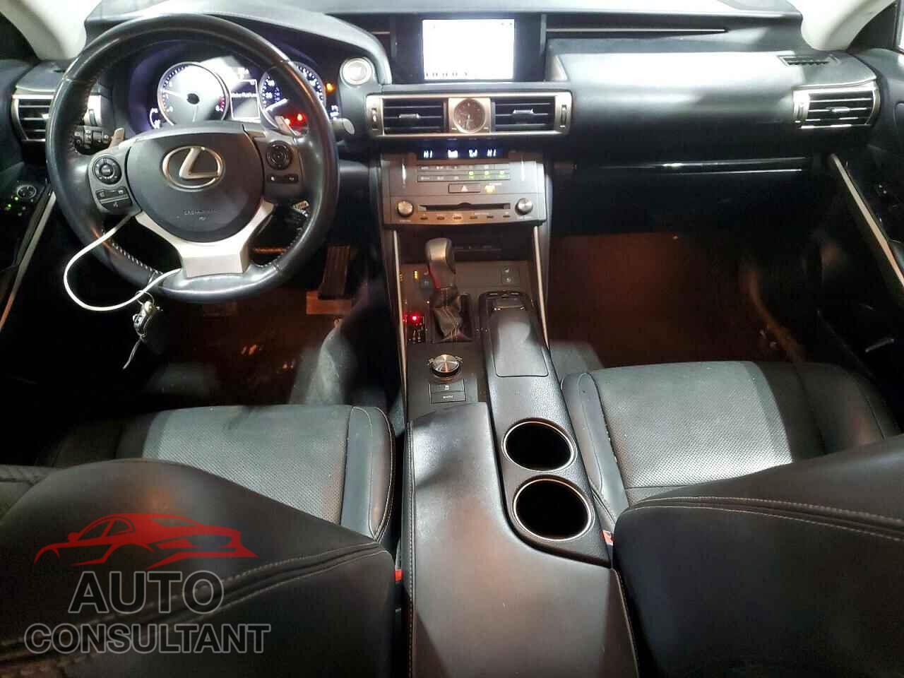 LEXUS IS 2015 - JTHCF1D25F5020719