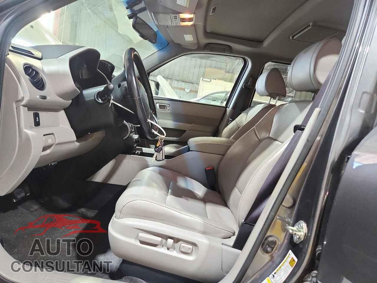 HONDA PILOT 2013 - 5FNYF4H63DB004973