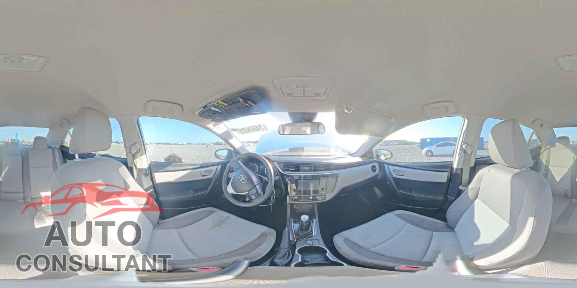 TOYOTA COROLLA 2018 - 5YFBURHEXJP851327
