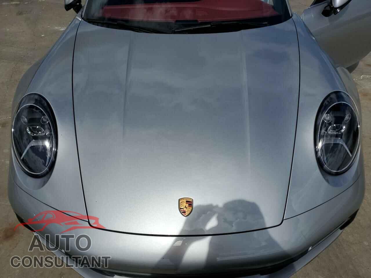 PORSCHE 911 2024 - WP0AA2A97RS207304
