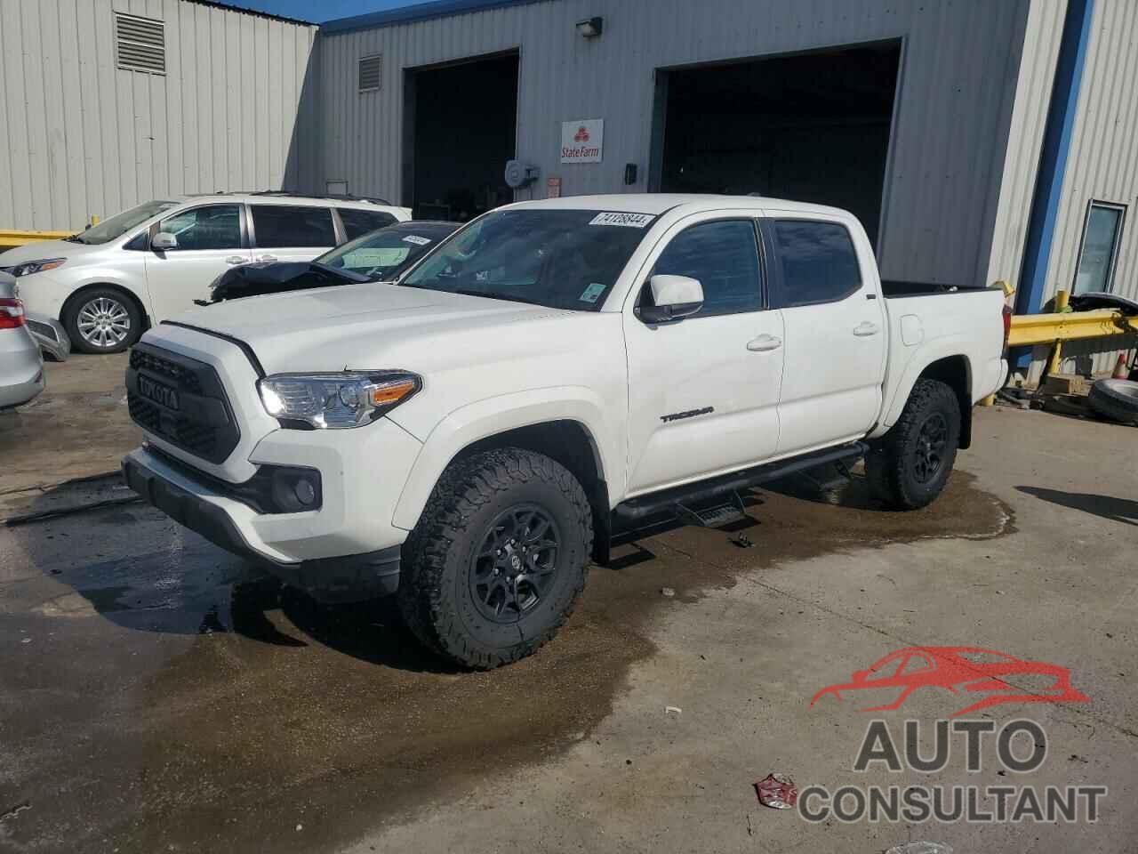 TOYOTA TACOMA 2021 - 5TFAZ5CN5MX104835