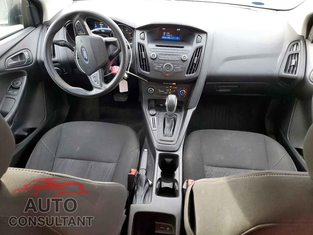 FORD FOCUS 2015 - 1FADP3E2XFL310646