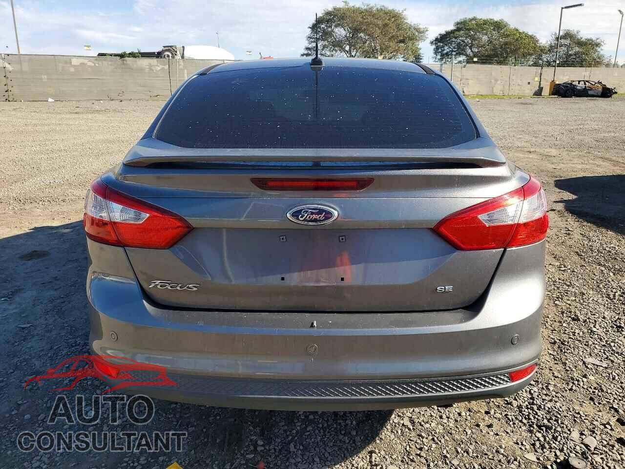 FORD FOCUS 2014 - 1FADP3F2XEL399924