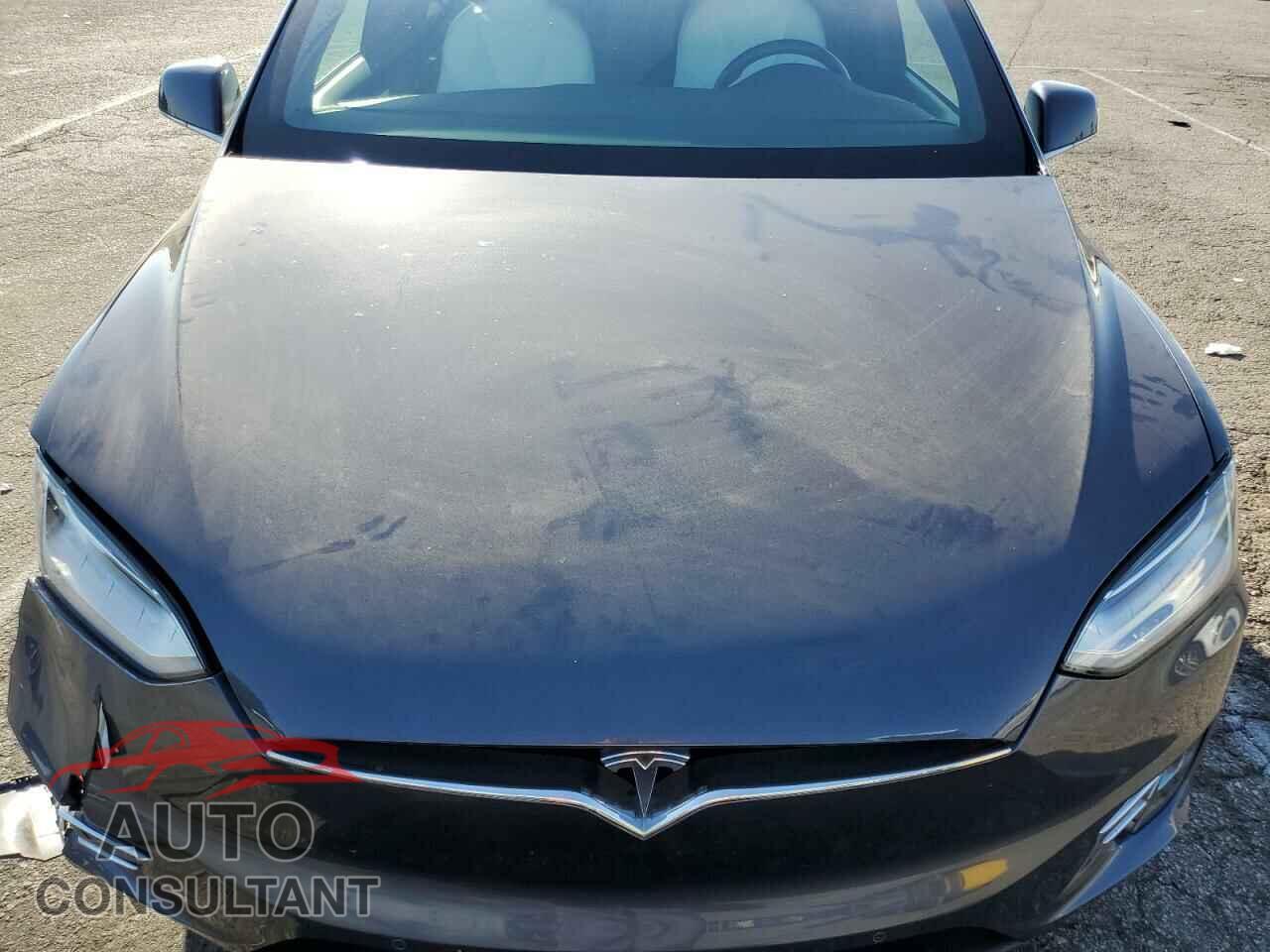 TESLA MODEL X 2020 - 5YJXCAE24LF261966