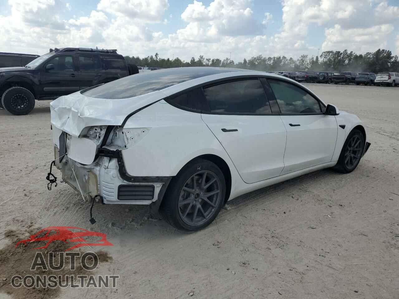 TESLA MODEL 3 2022 - 5YJ3E1EA8NF348918