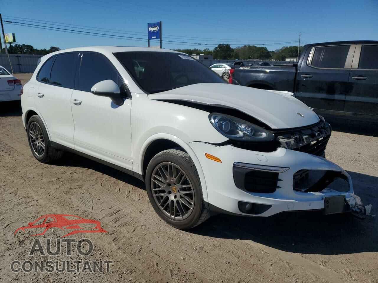 PORSCHE CAYENNE 2017 - WP1AA2A27HKA81008