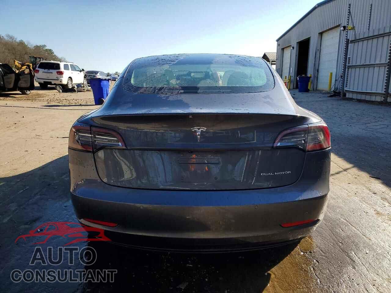 TESLA MODEL 3 2018 - 5YJ3E1EB4JF183937