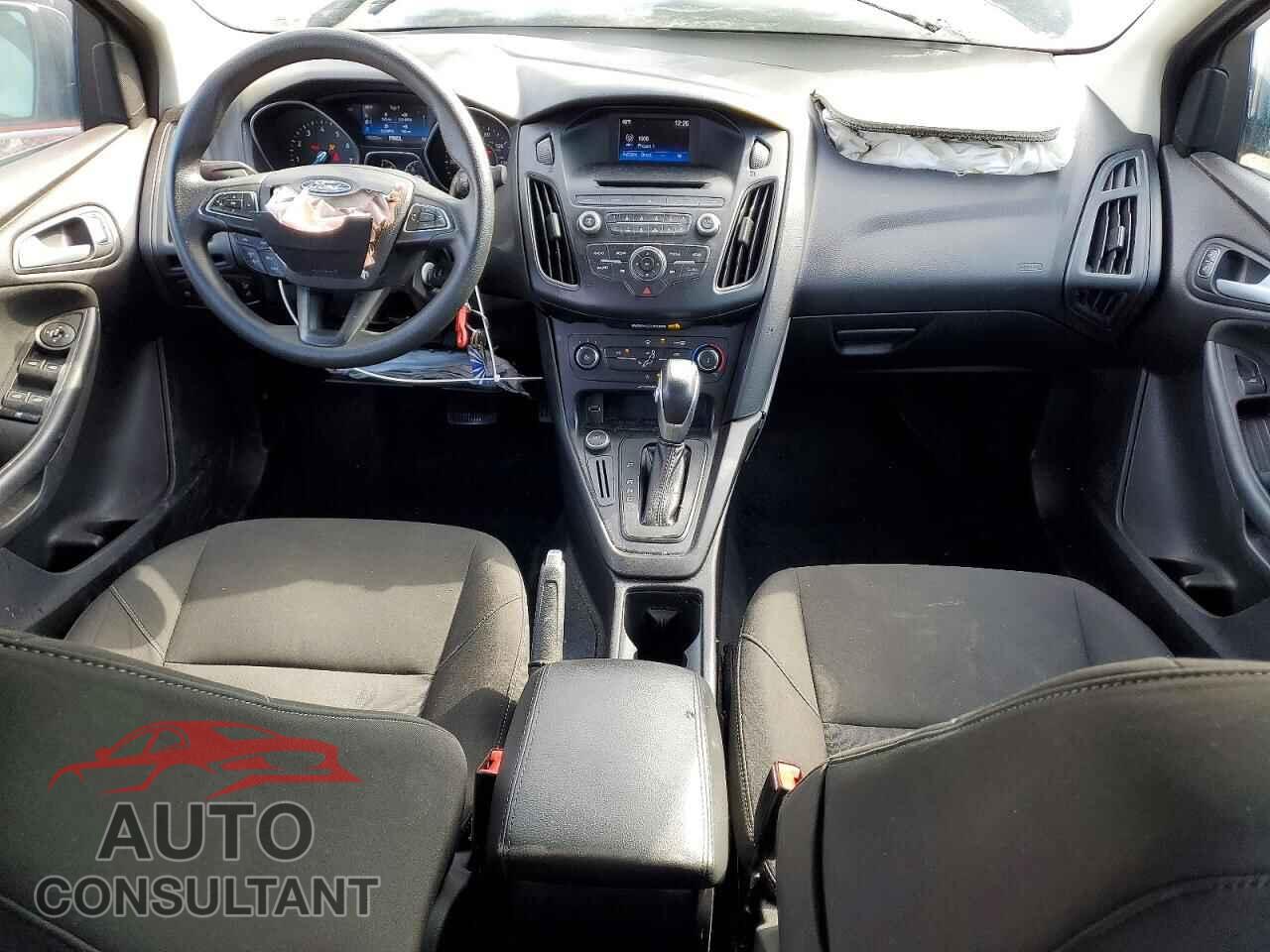 FORD FOCUS 2015 - 1FADP3F21FL262341