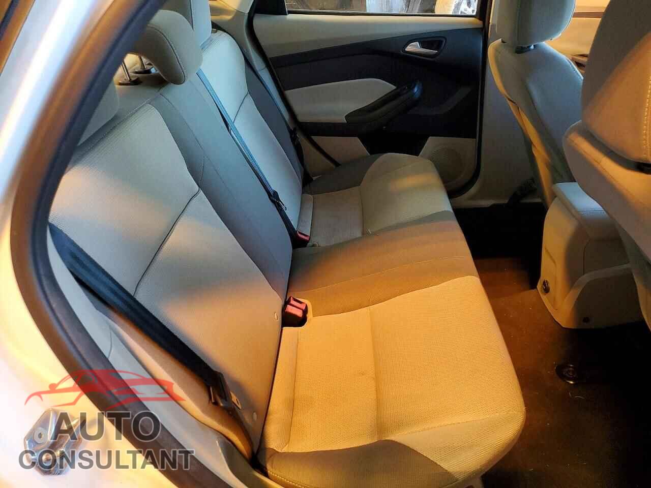 FORD FOCUS 2014 - 1FADP3F27EL430708