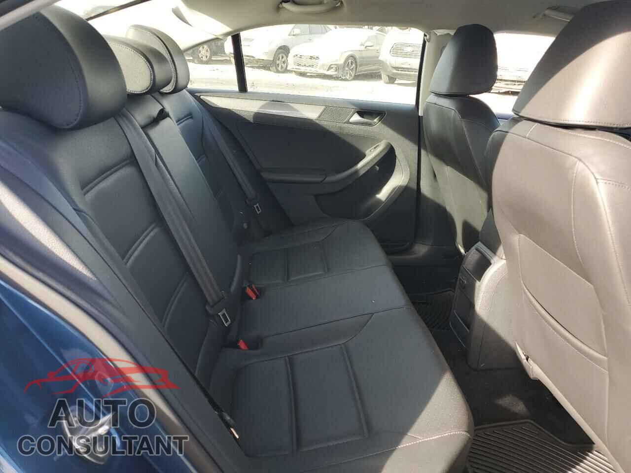 VOLKSWAGEN JETTA 2017 - 3VWDB7AJ3HM338834