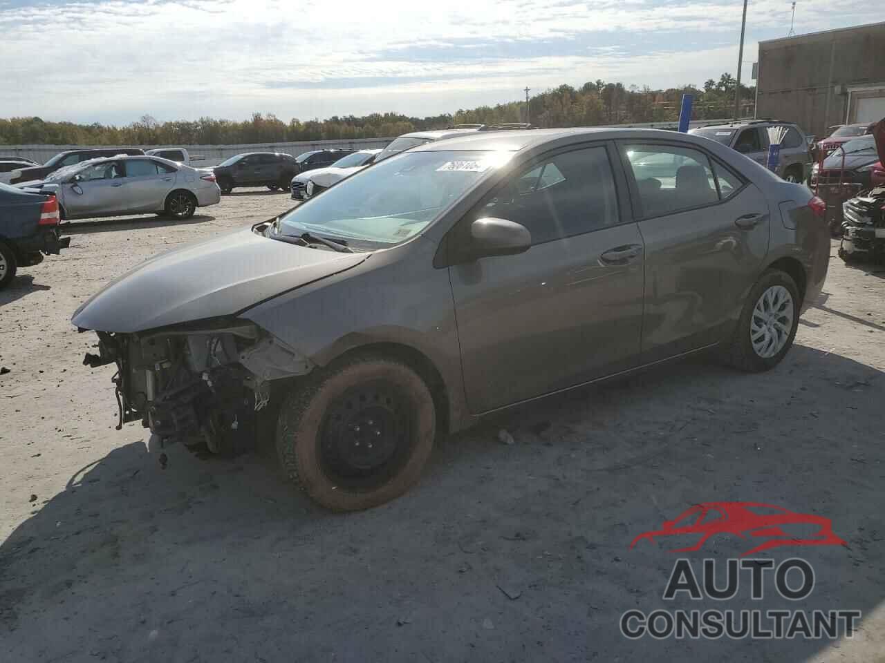 TOYOTA COROLLA 2018 - 5YFBURHEXJP772112