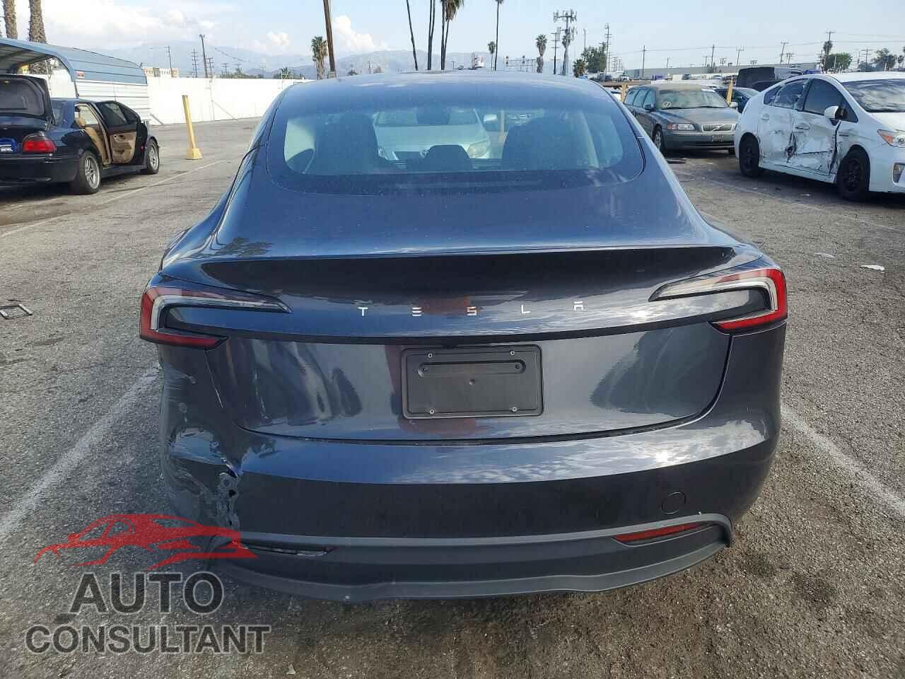 TESLA MODEL 3 2024 - 5YJ3E1EA3RF783142
