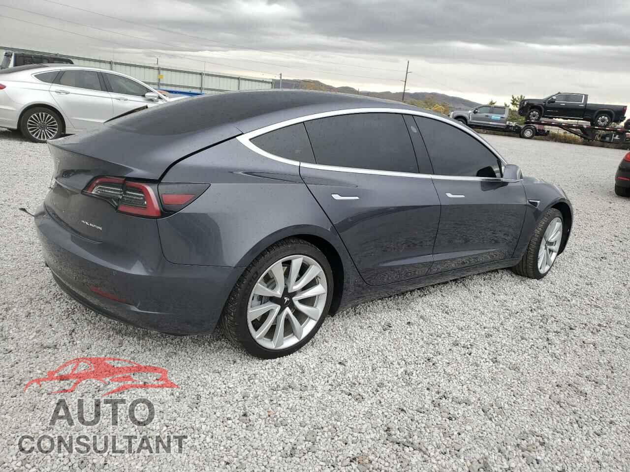 TESLA MODEL 3 2018 - 5YJ3E1EB3JF090987