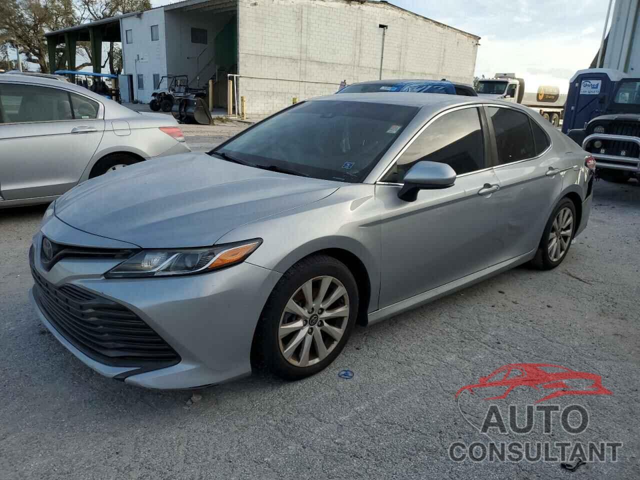 TOYOTA CAMRY 2018 - 4T1B11HK0JU150987