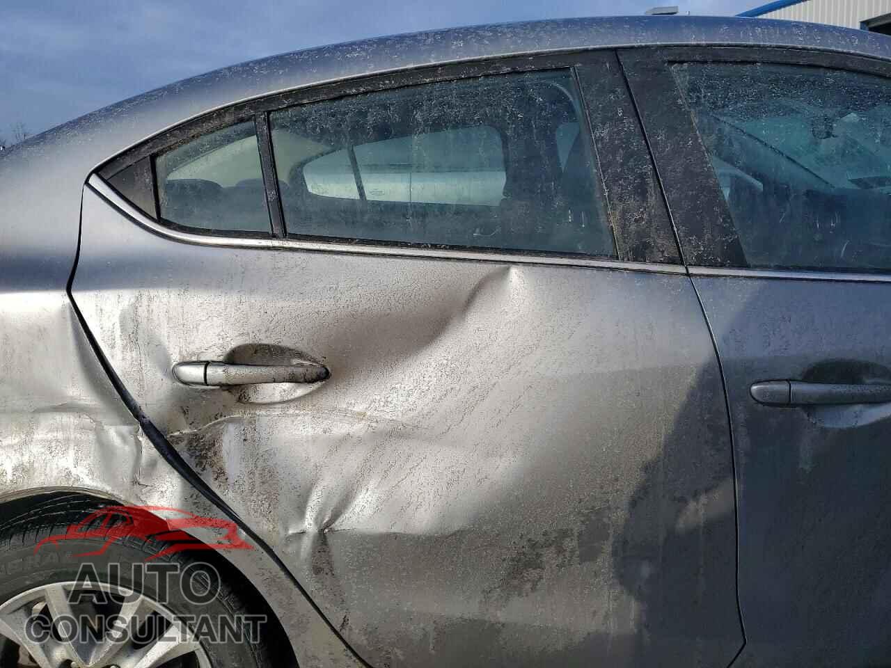MAZDA 3 2016 - JM1BM1U7XG1333997