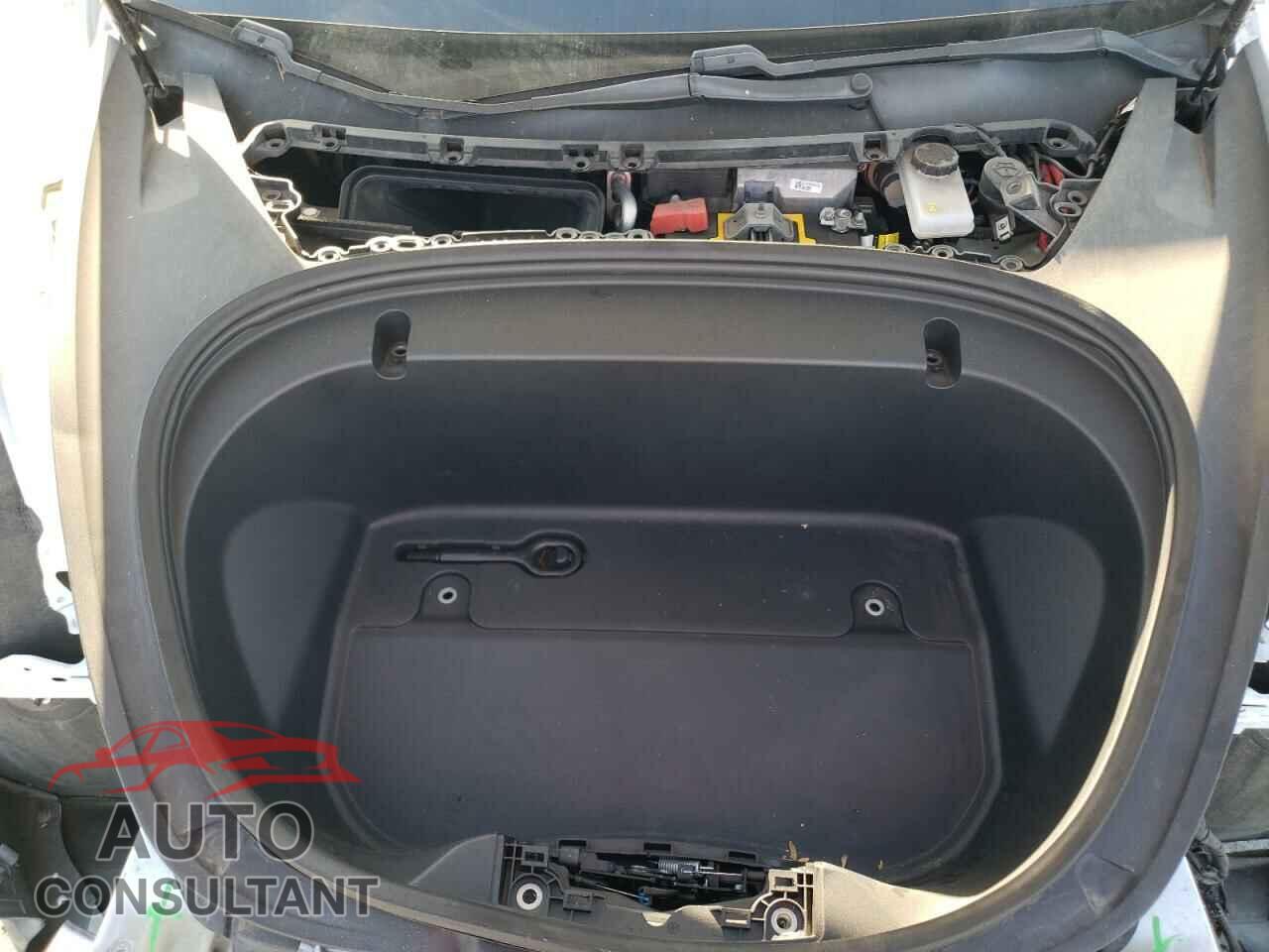 TESLA MODEL 3 2020 - 5YJ3E1EAXLF706145