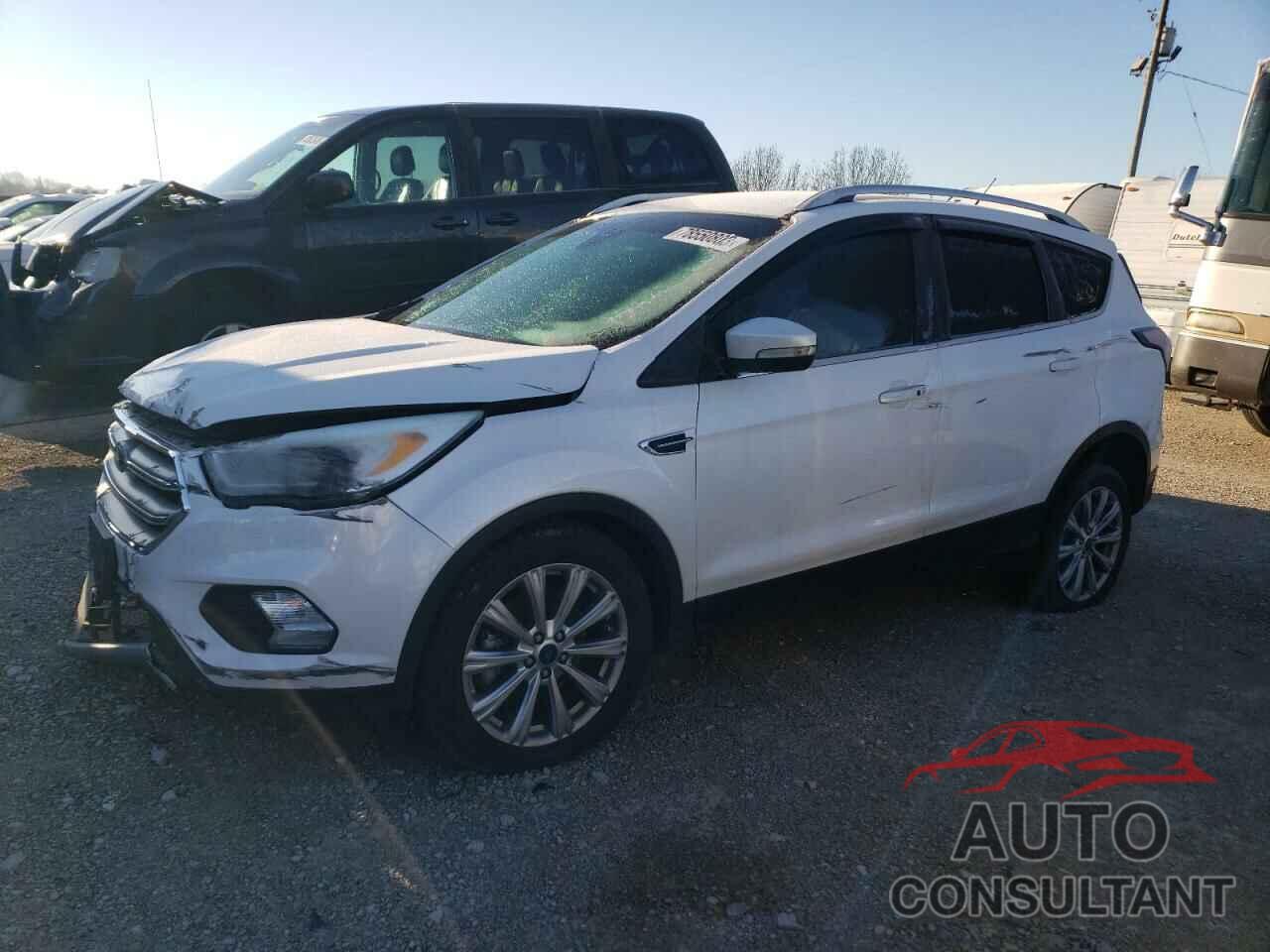 FORD ESCAPE 2017 - 1FMCU9J93HUE18202