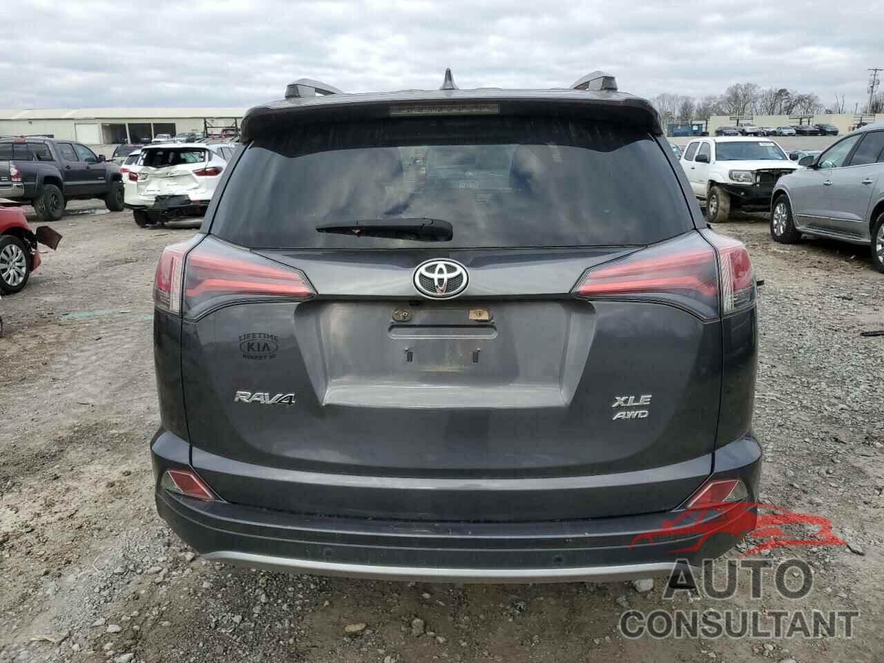 TOYOTA RAV4 2017 - JTMRFREV0HJ135712