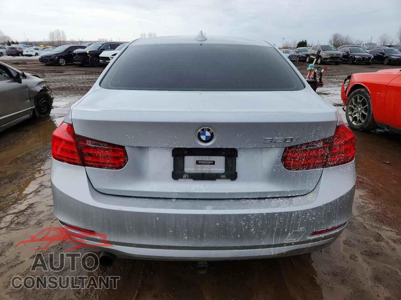 BMW 320 2012 - WBA3B1C50CF078250