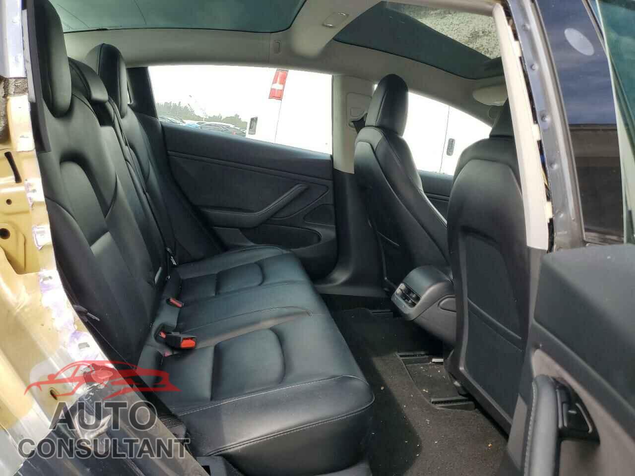 TESLA MODEL 3 2019 - 5YJ3E1EA2KF308121