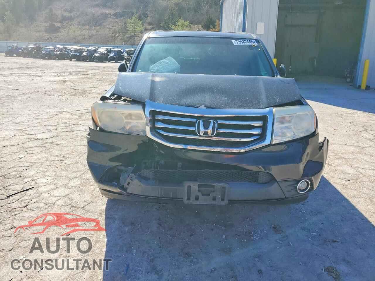 HONDA PILOT 2015 - 5FNYF4H53FB011531