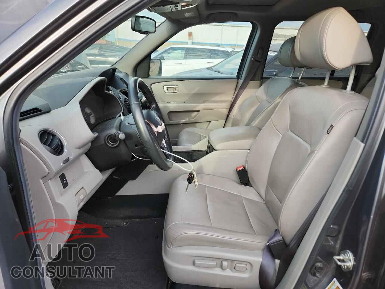 HONDA PILOT 2013 - 5FNYF4H53DB014667
