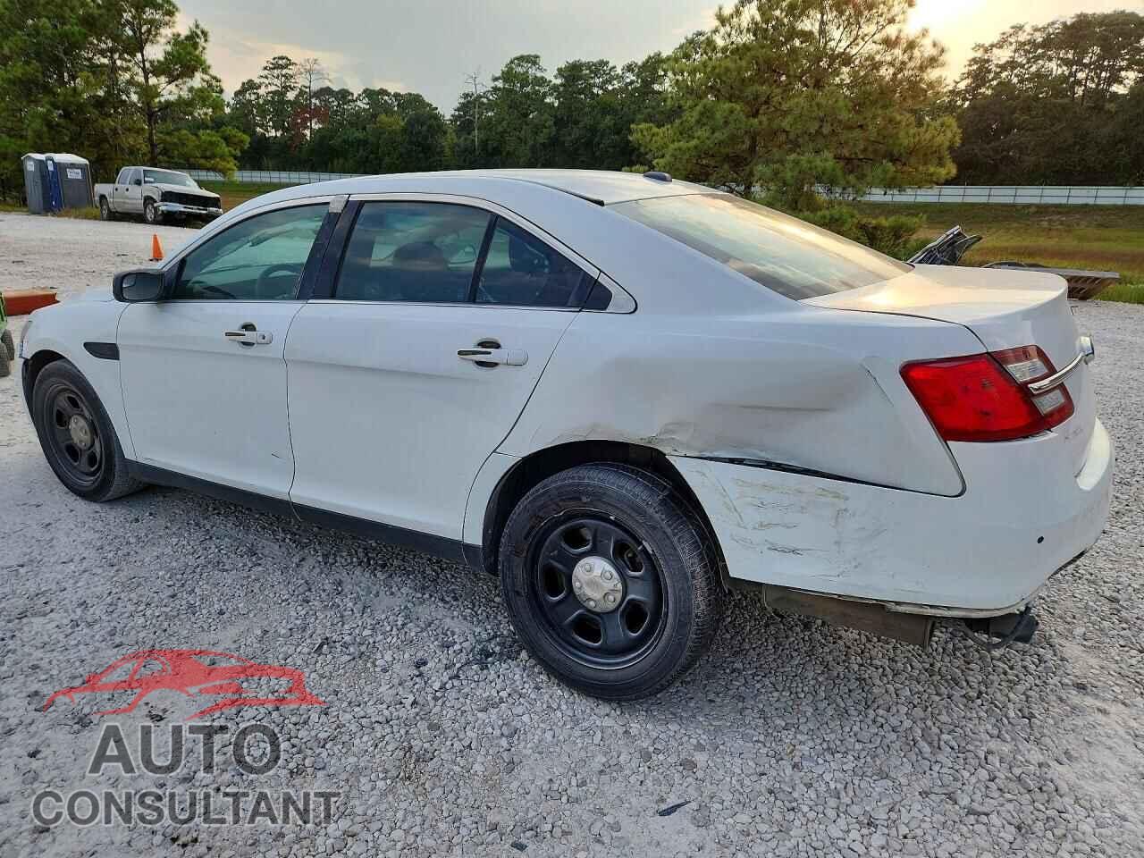 FORD TAURUS 2017 - 1FAHP2L87HG100231