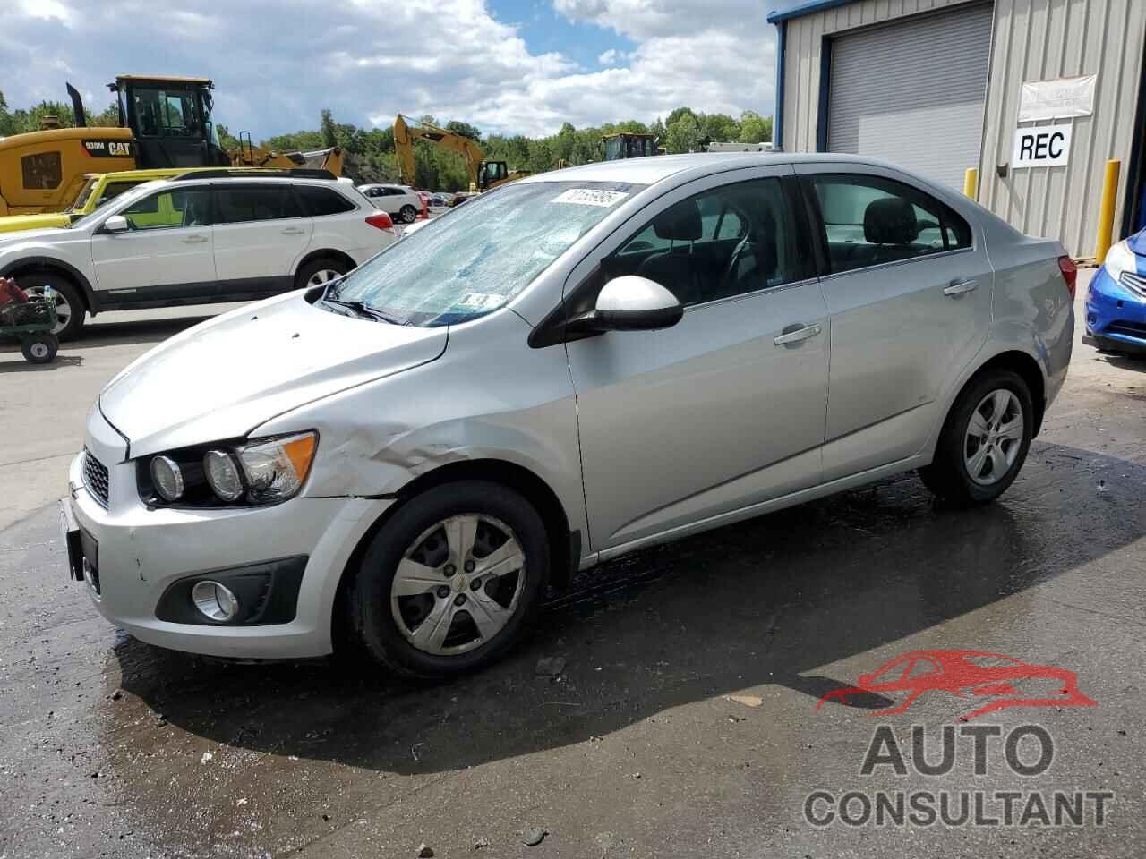 CHEVROLET SONIC 2012 - 1G1JC5SH6C4199220