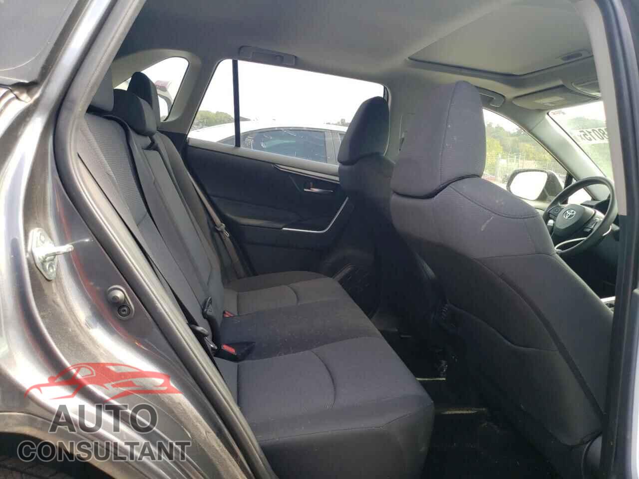 TOYOTA RAV4 2019 - JTMP1RFV4KD520216