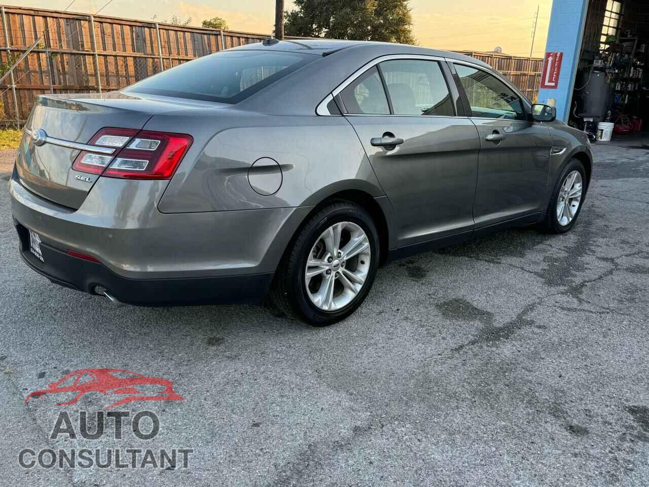 FORD TAURUS 2014 - 1FAHP2E83EG149273