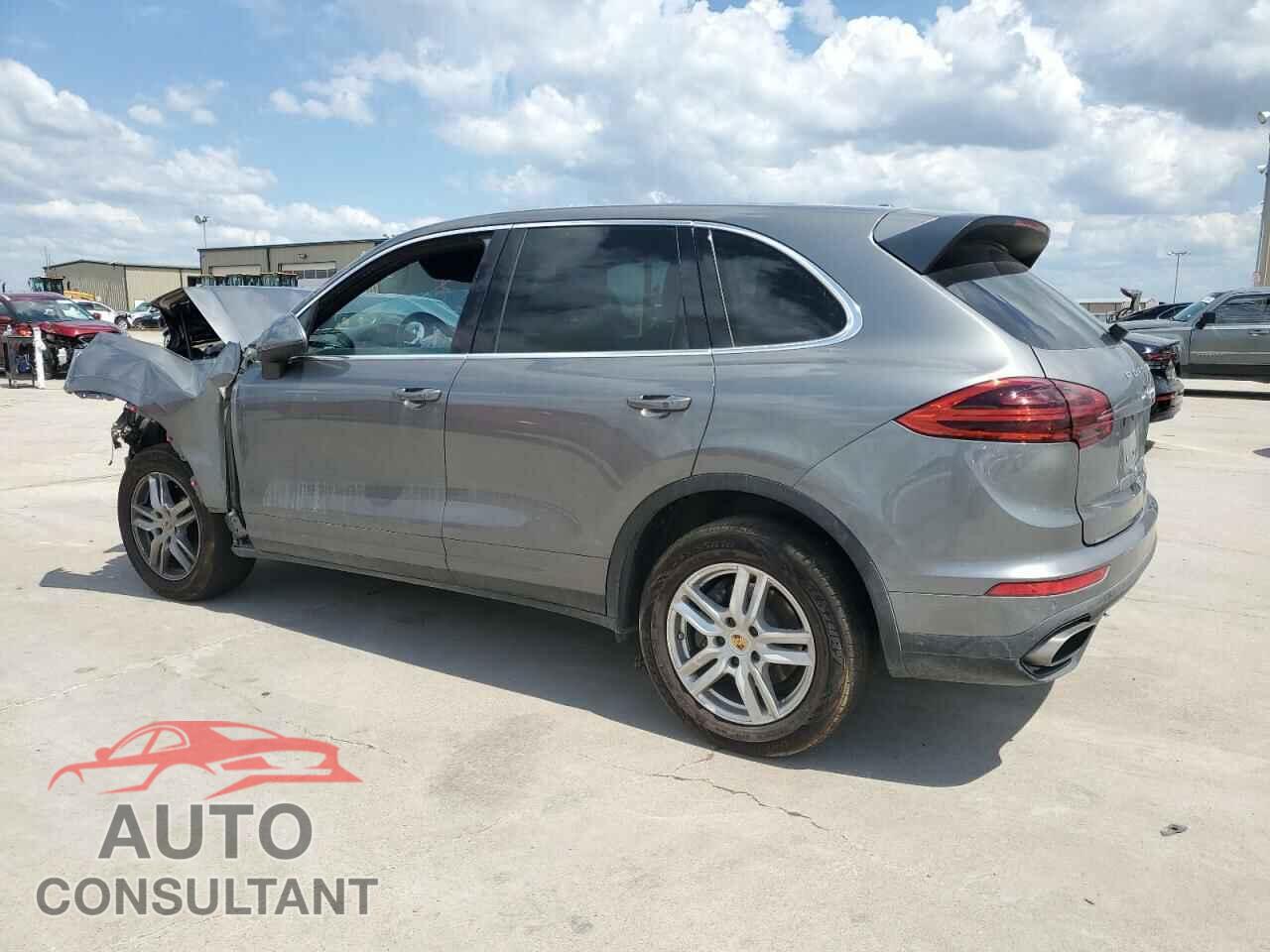 PORSCHE CAYENNE 2017 - WP1AA2A27HKA91912