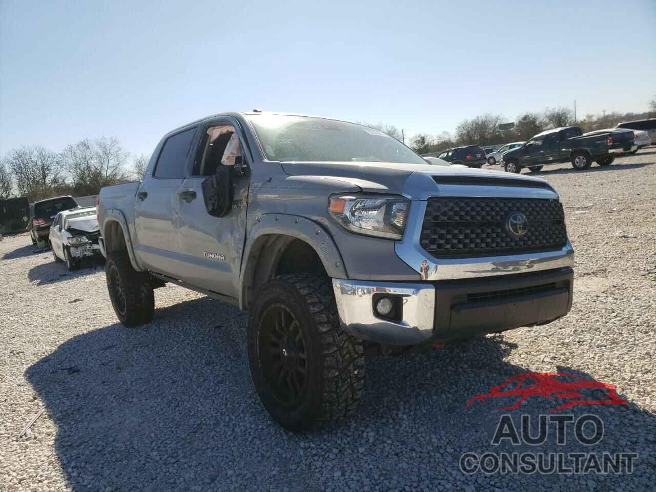 TOYOTA TUNDRA 2018 - 5TFDW5F13JX751728