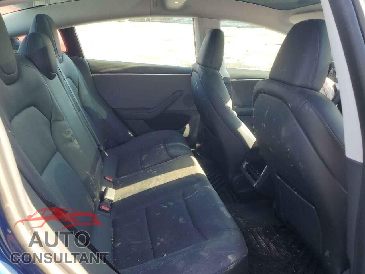 TESLA MODEL 3 2024 - 5YJ3E1EA2RF744087