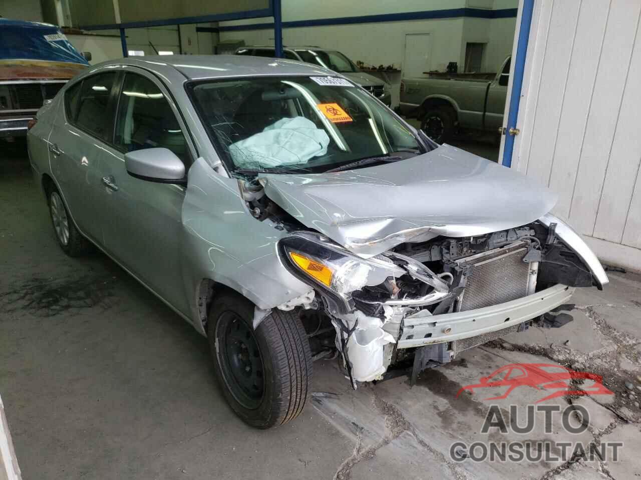 NISSAN VERSA 2019 - 3N1CN7AP1KL841000