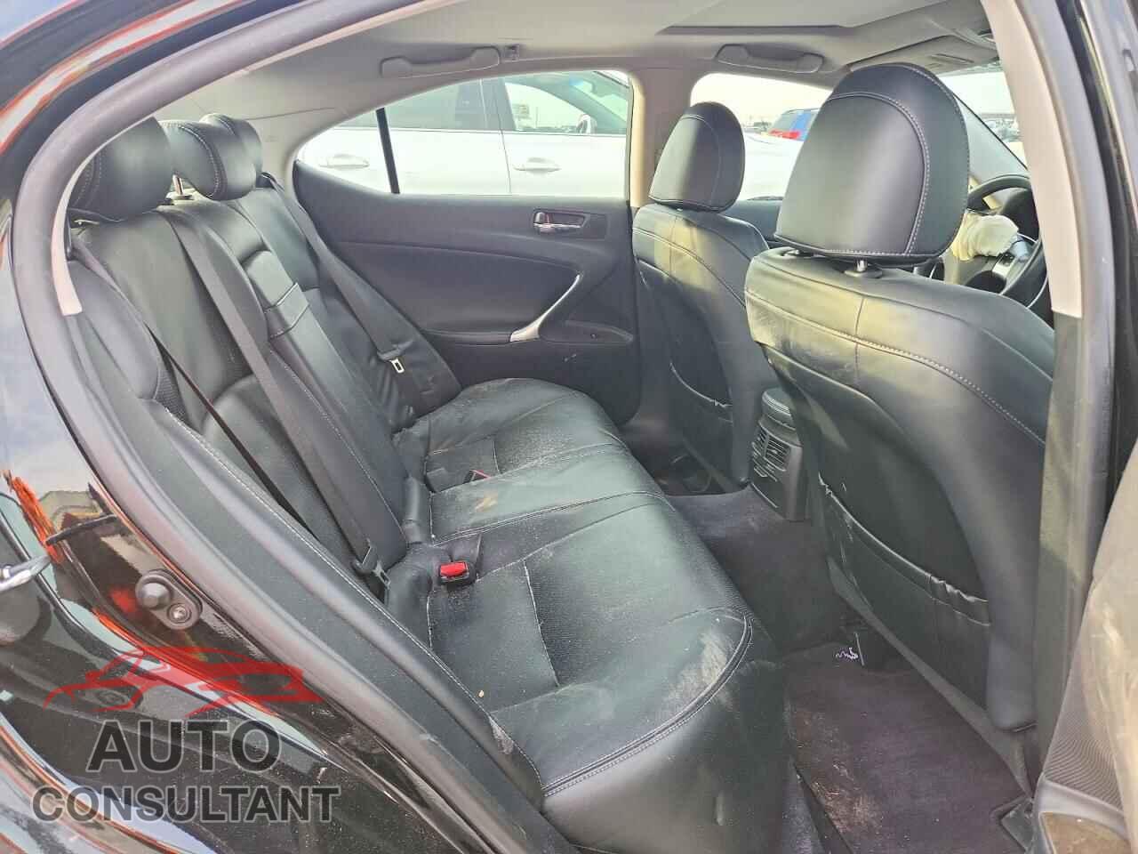 LEXUS IS 2012 - JTHCF5C22C5057019