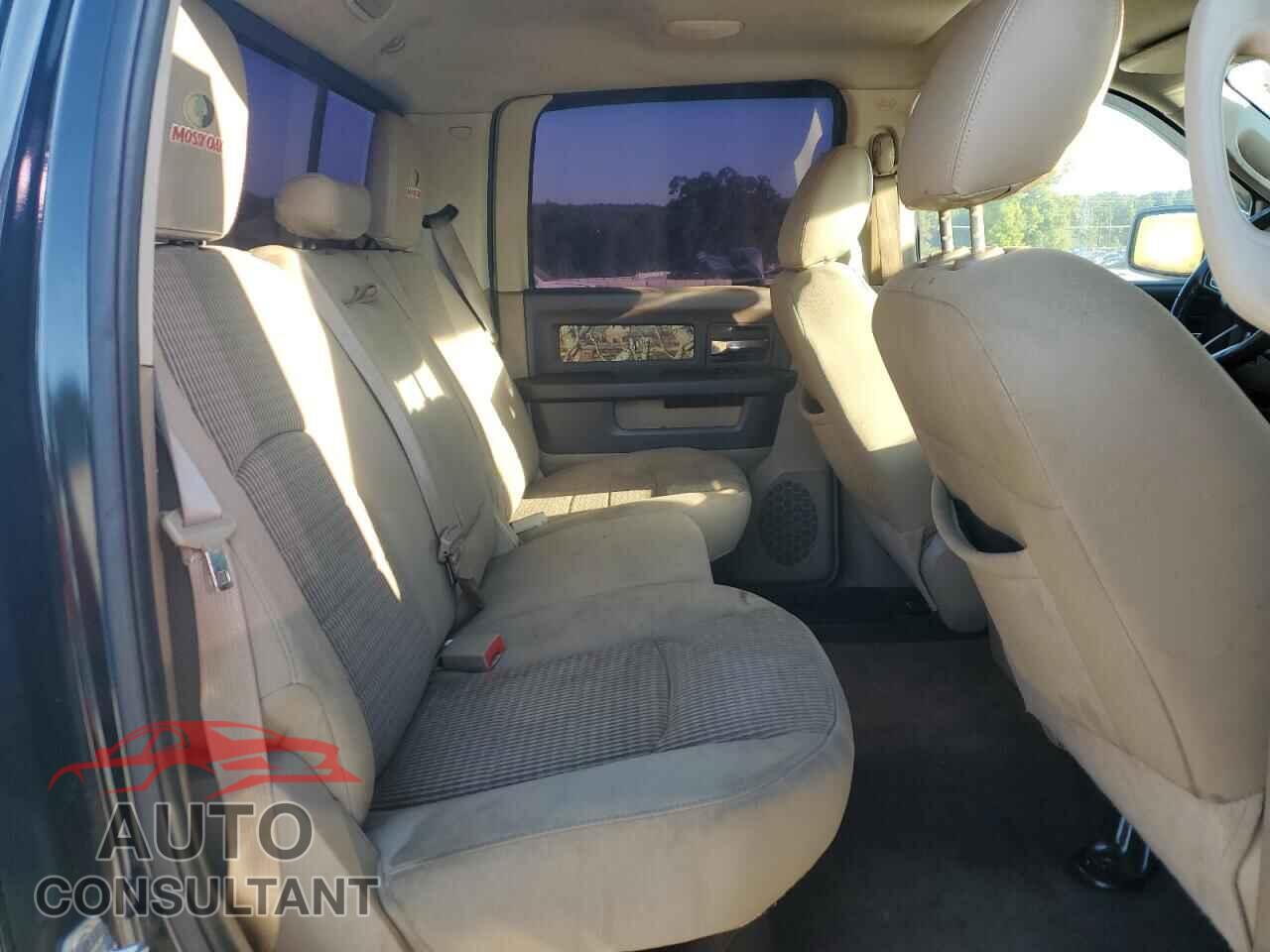 DODGE RAM 1500 2012 - 1C6RD7LT5CS201712