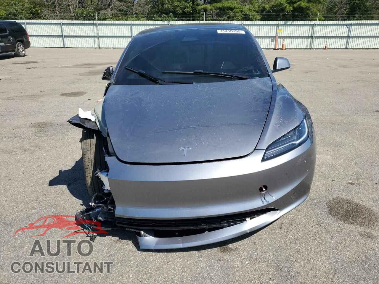 TESLA MODEL 3 2025 - 5YJ3E1EA0SF063321