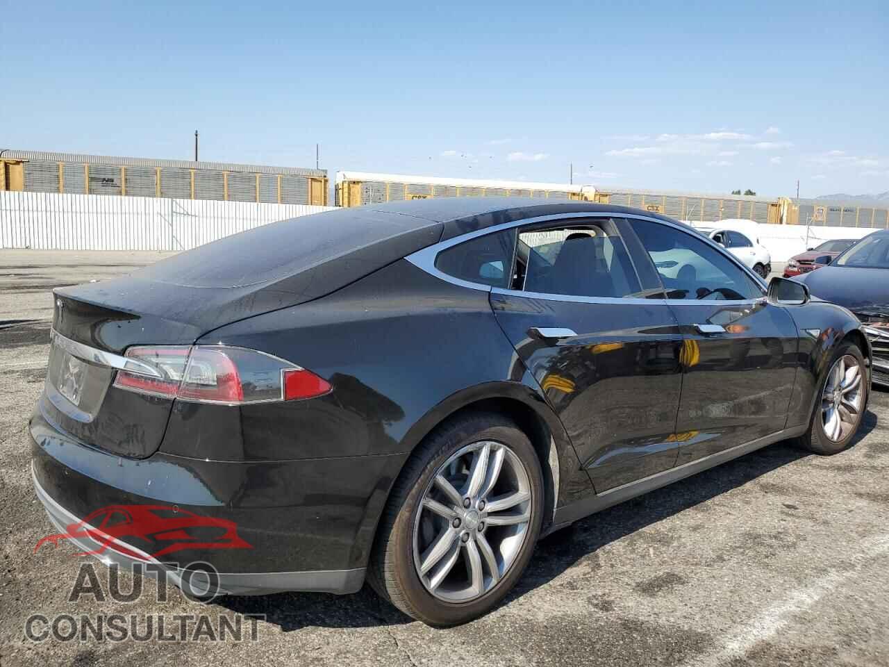 TESLA MODEL S 2014 - 5YJSA1H1XEFP32296
