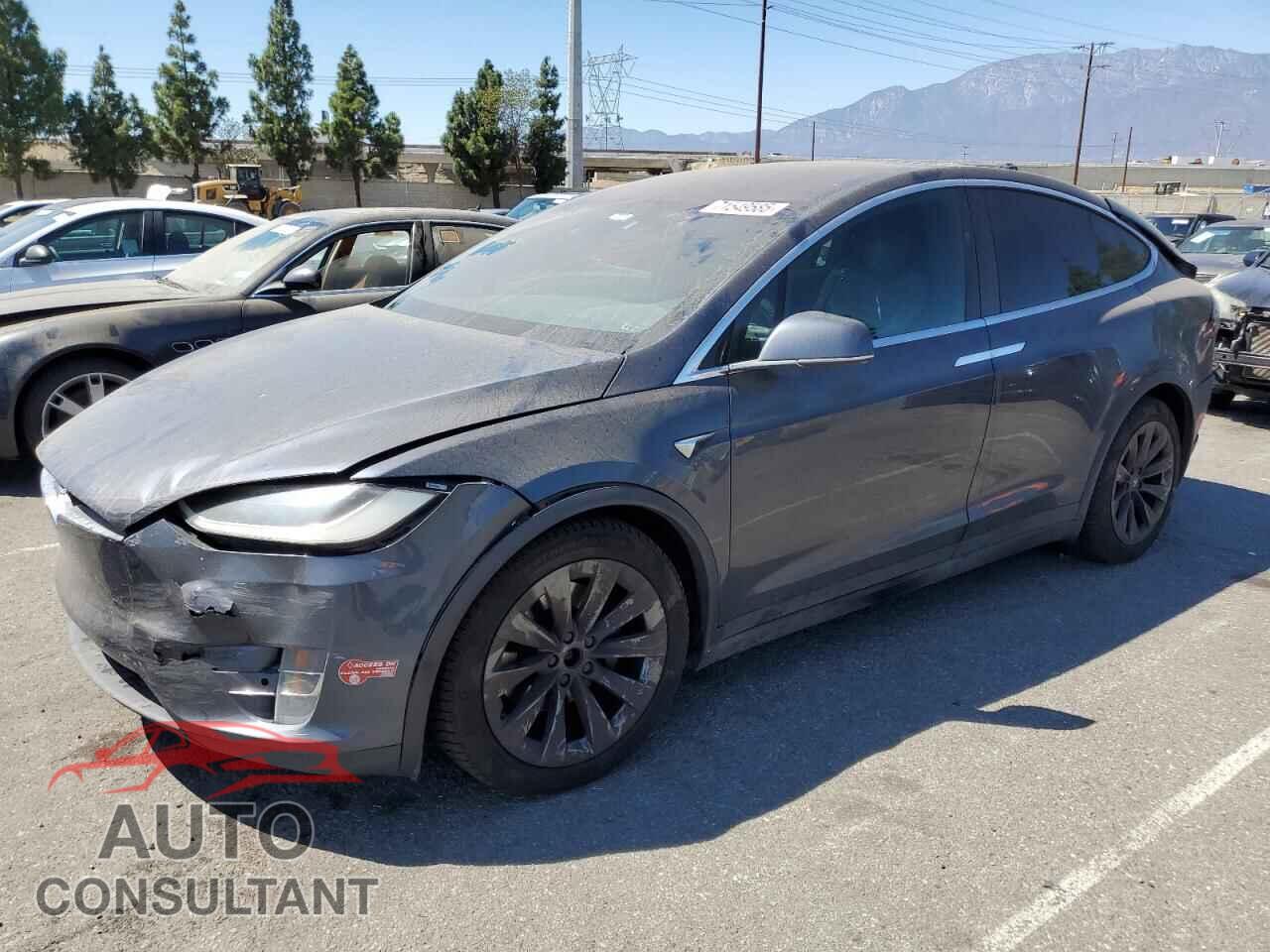 TESLA MODEL X 2017 - 5YJXCBE20HF054813