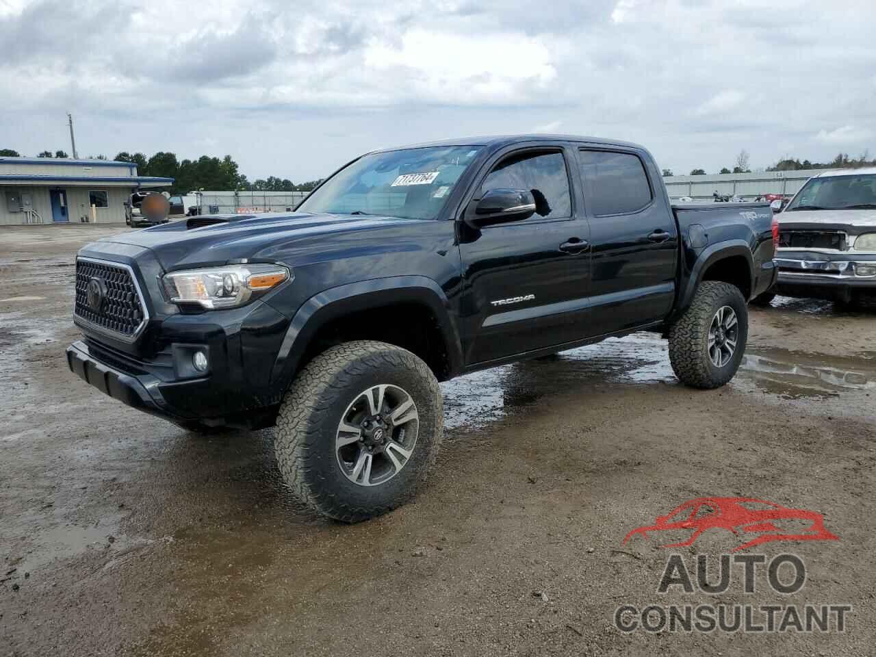 TOYOTA TACOMA 2018 - 5TFAZ5CNXJX055627