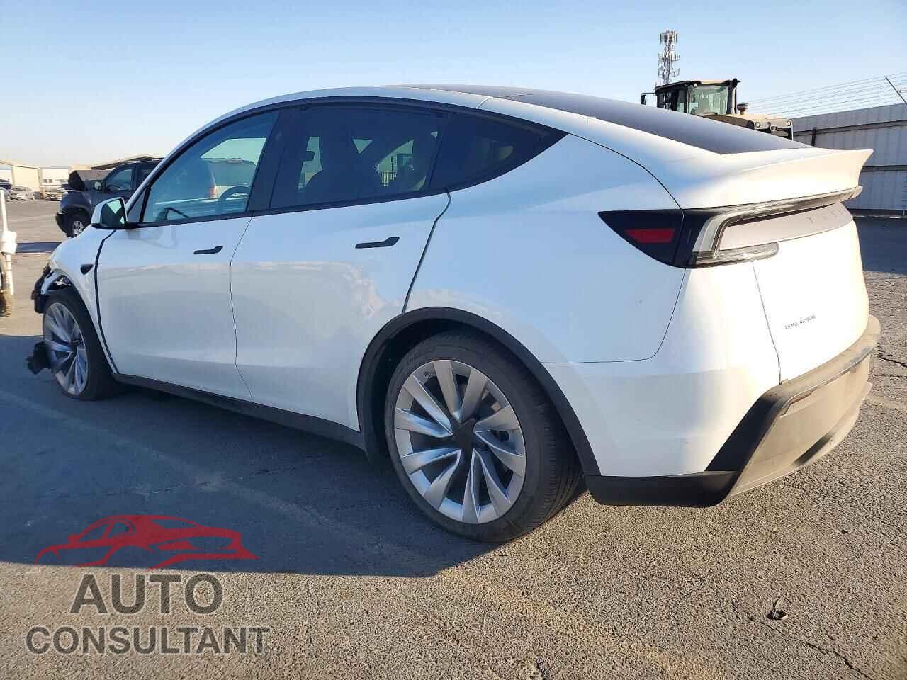 TESLA MODEL Y 2026 - 7SAYGDEE5TF329151