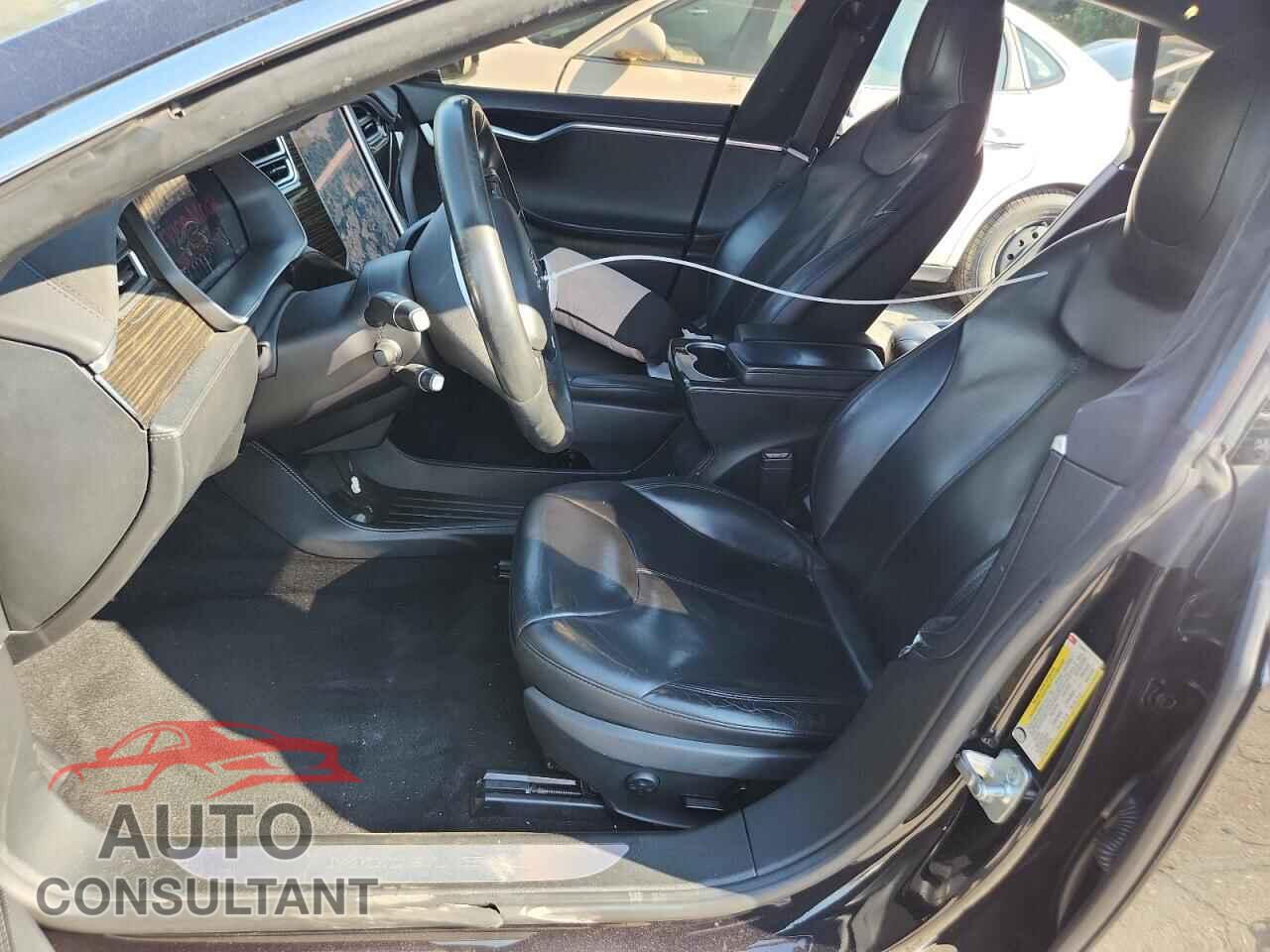 TESLA MODEL S 2015 - 5YJSA1E19FF114702