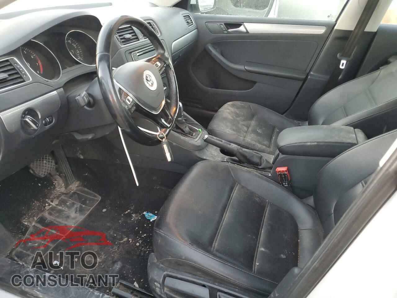 VOLKSWAGEN JETTA 2017 - 3VWDB7AJ3HM394028
